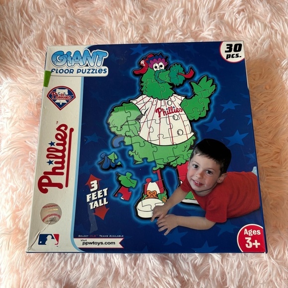 Philadelphia Phillies Giant Floor Puzzle MLB Phillie Phanatic - Picture 1 of 2